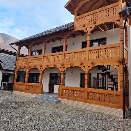 La Mona Appartement Bîrsana Buitenkant foto